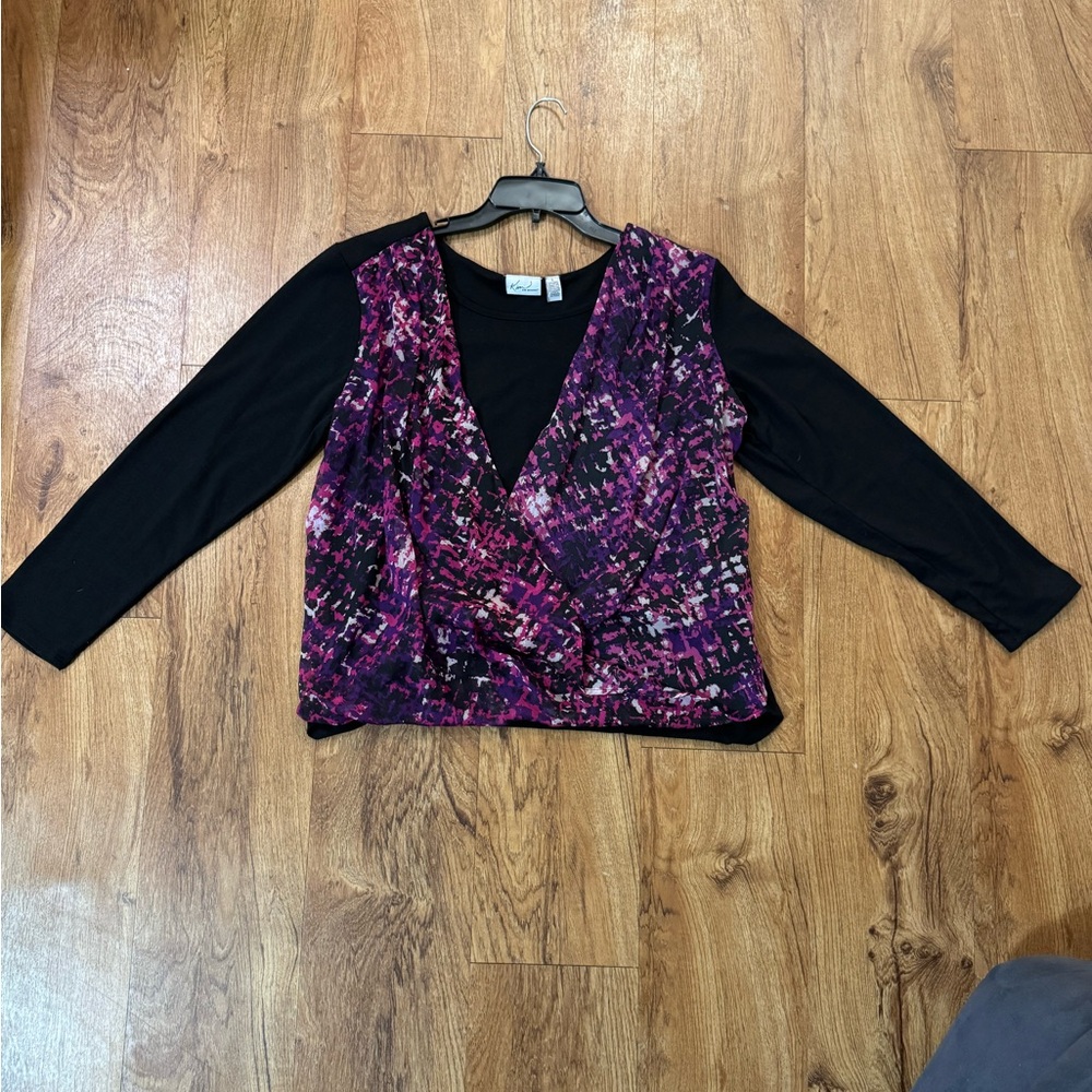 Kim Rodgers Women’s Blouse Top Size Large L Classy Flowing Black & Purple Shirt